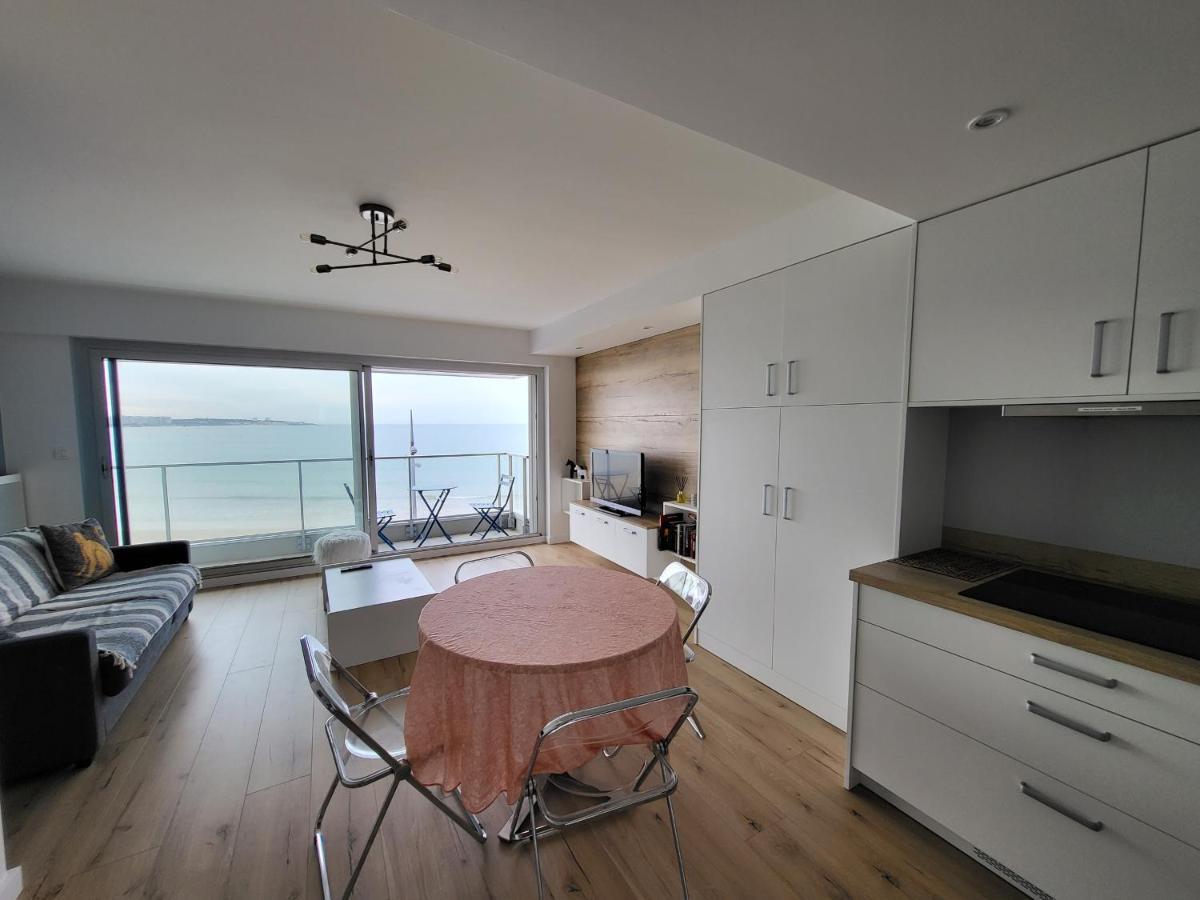 Appartement T2 Face Plage Avec Balcon, Cuisine Equipee Et Tv - Fr-1-92-908 Les Sables-dʼOlonne Eksteriør bilde